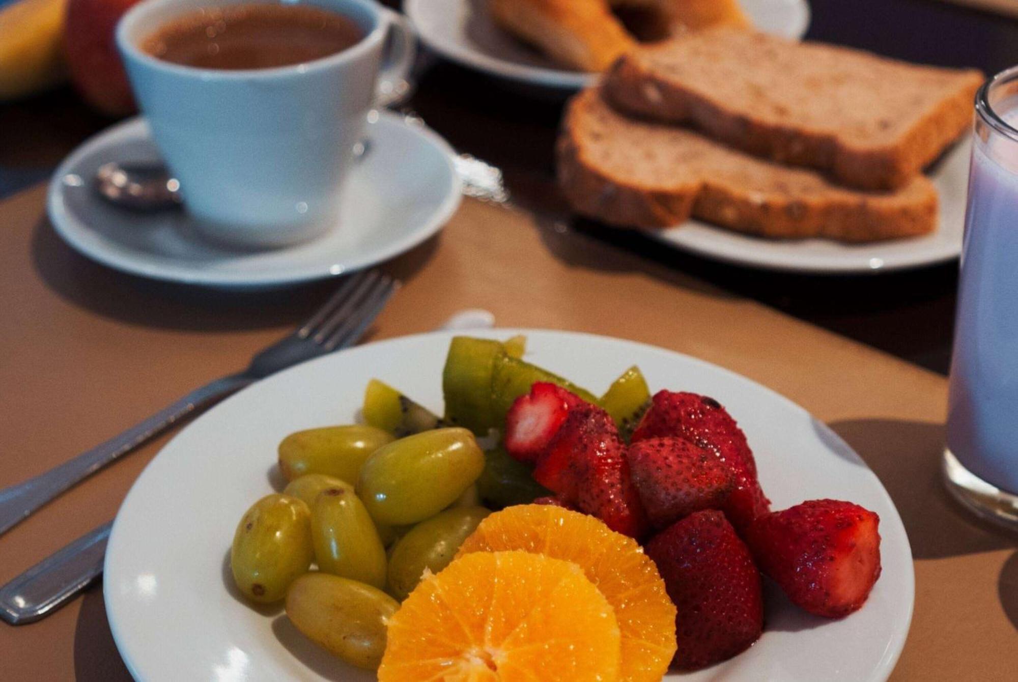 Wyndham Nordelta Tigre - Buenos Aires Hotel Ngoại thất bức ảnh Fruit salad